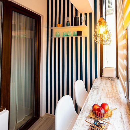 Unique Hotel Apartments Rond Vechi Iasi Extérieur photo